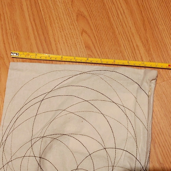 Pair of IKEA JORUN Accent Cushion Covers - Picture 3 of 8